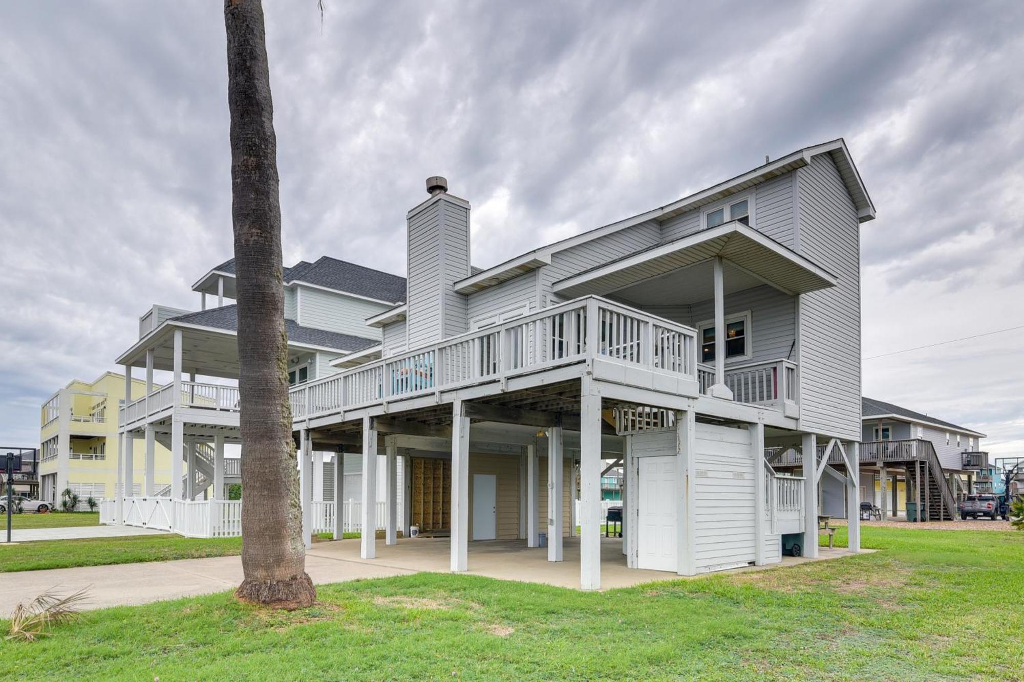 Pet-Friendly Terramar Beach Haven With Pool Access ガルベストン エクステリア 写真
